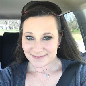 Meet your Posher, Pamela